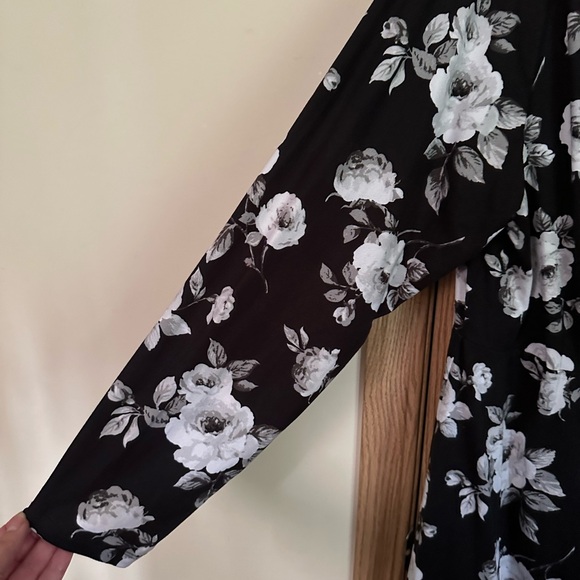 George midi dress soft knit faux wrap v-neck long sleeves 2X EUC black - Picture 5 of 9